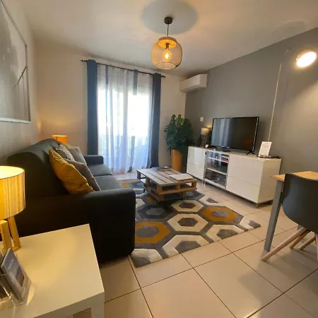 Toulonhost - Le Litardi - Superbe T2 - 2 Pas Des Plages - Clim - Fibre Apartment *