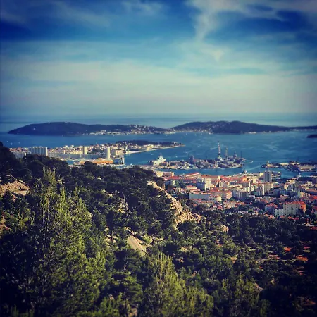 Toulonhost - Le Litardi - Superbe T2 - 2 Pas Des Plages - Clim - Fibre Toulon